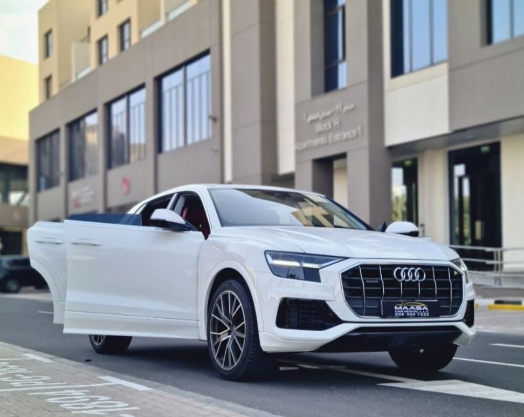 Rent Audi Q8 2021