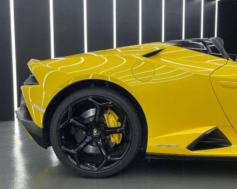 Rent Lamborghini Lamborghini Huracan 2021