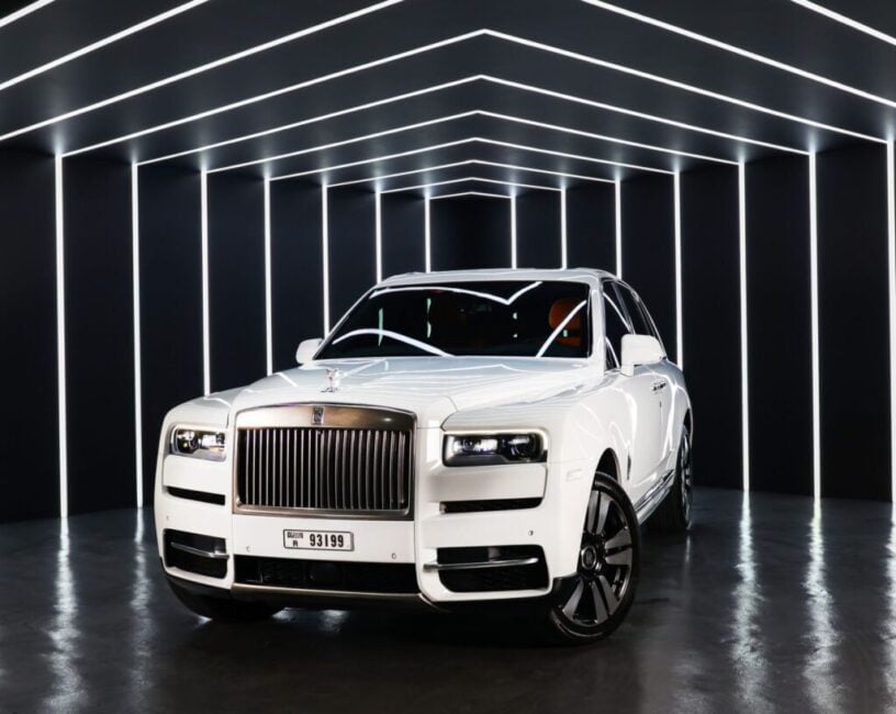 Rent Rolls Royce Cullinan 2019