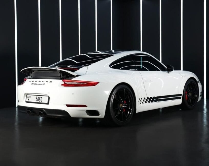 Rent Porsche Rent 911 Carrera S 2019