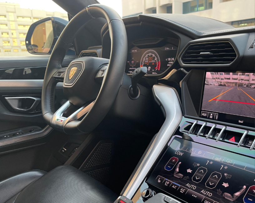 Rent Lamborghini Urus 2019